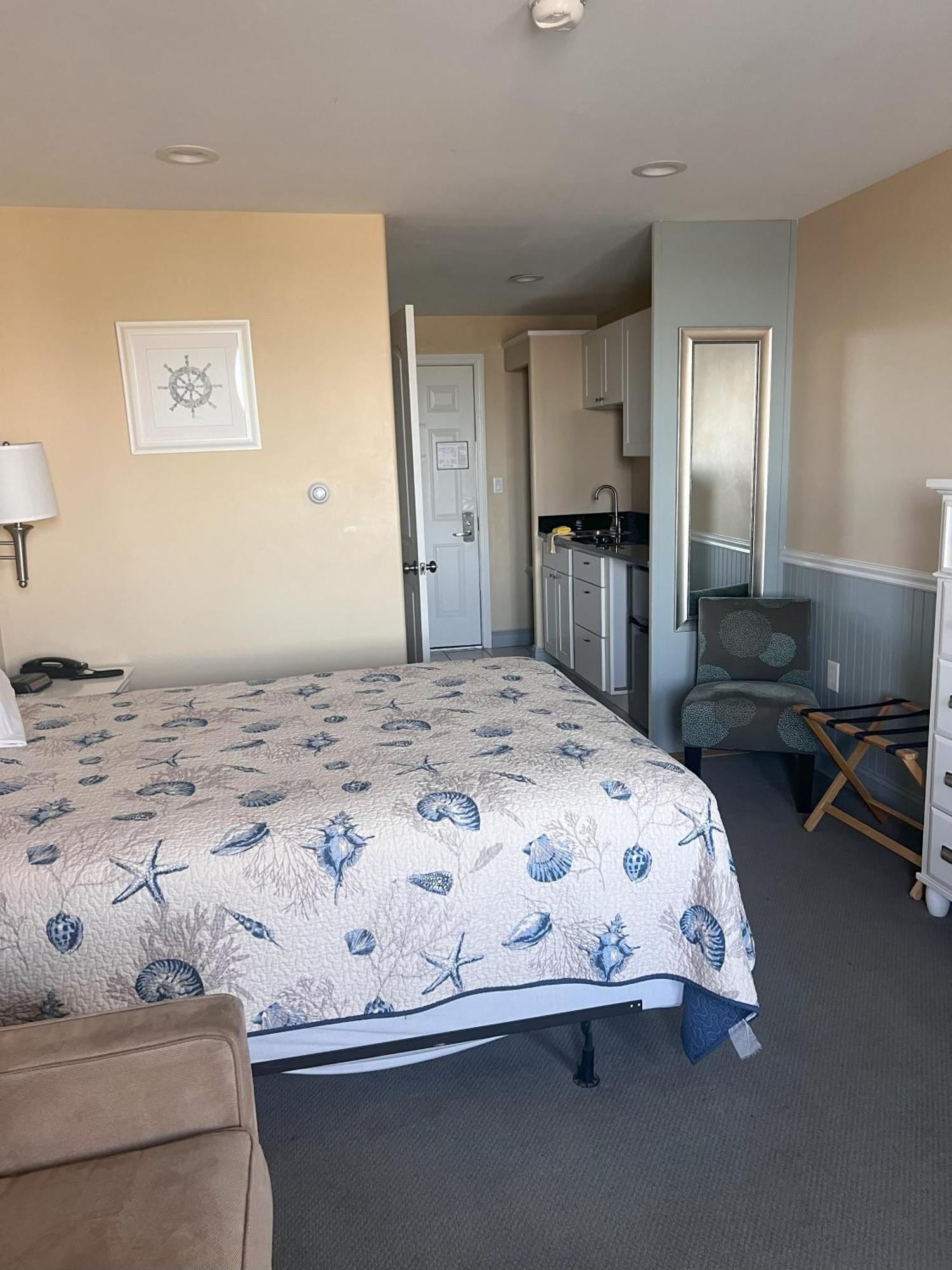 Aparthotel Trade Winds On The Bay à Rockland Extérieur photo